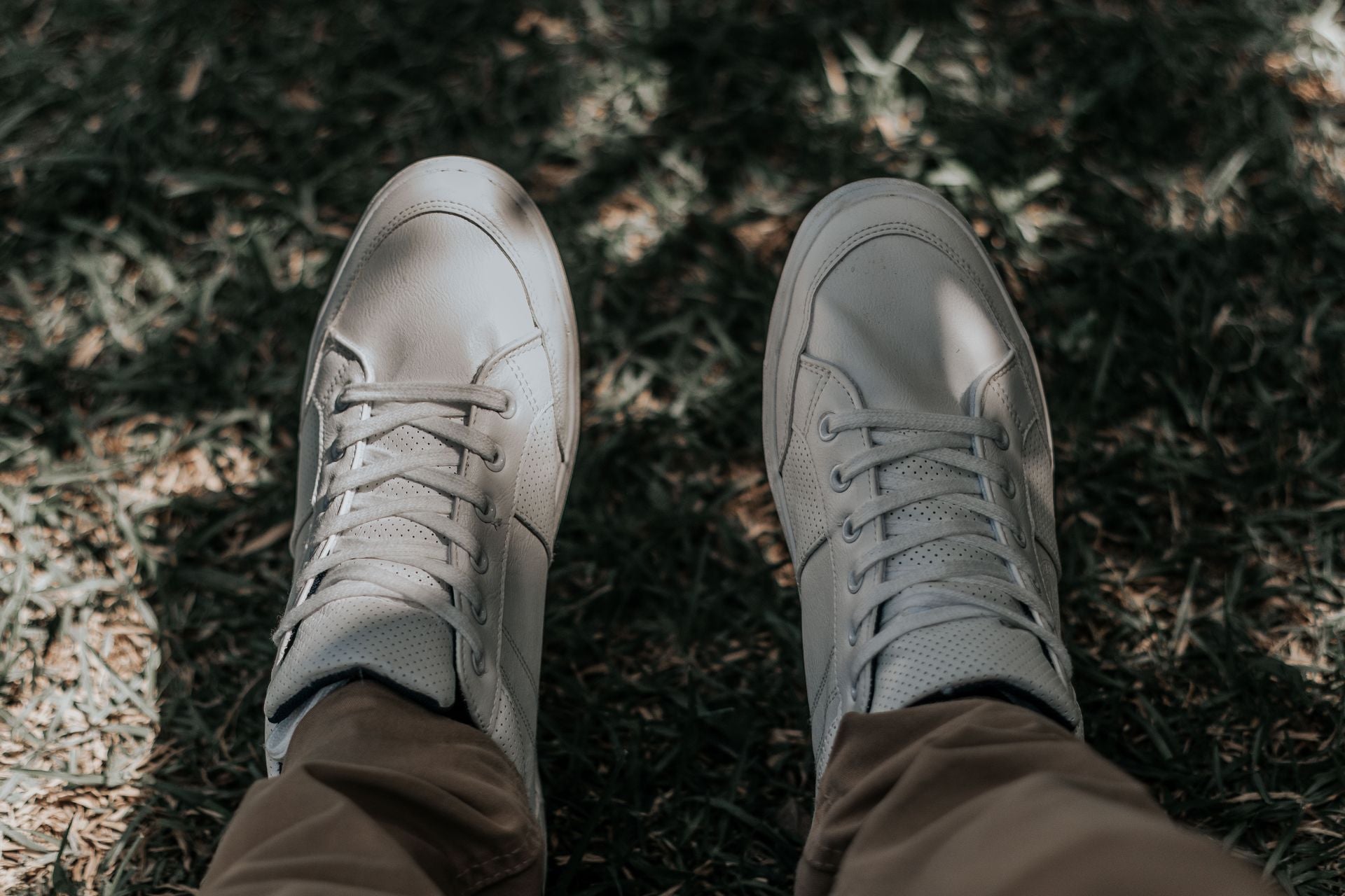 How to Choose Men’s Sneakers That Work for Most Occasions