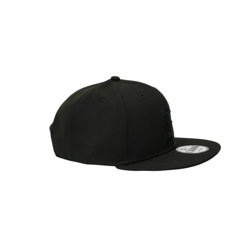 New Era - Florida Marlins - Black / Black - 950 Snapback Hat - Black